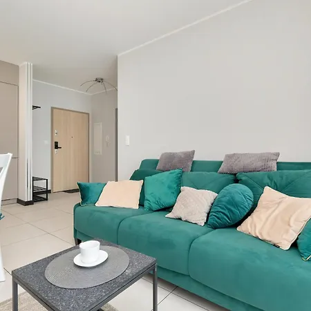 Elisabeth Ii By Renters