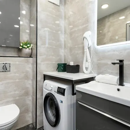 Elisabeth Ii By Renters Apartment