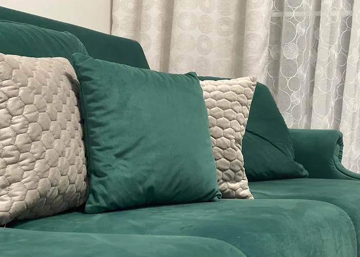 Elisabeth Ii By Renters *