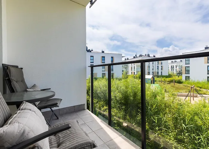 Elisabeth Ii By Renters * Pogórze