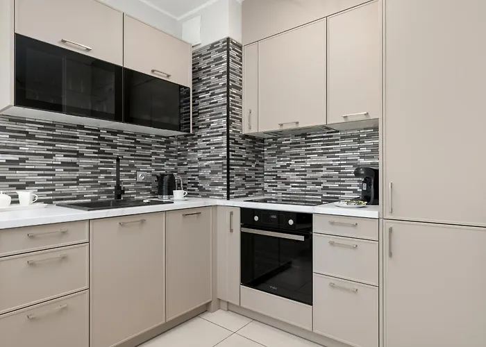 Elisabeth Ii By Renters * Pogórze